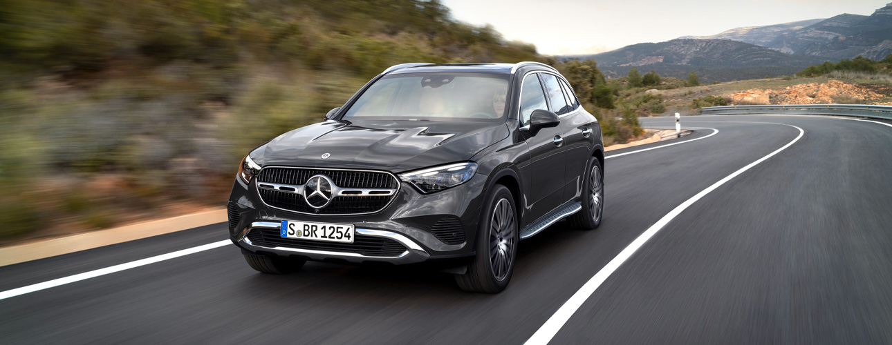 https://www.mercedes-benzsouthwest.co.uk/media/Vortex_Blog/frontend/en_GB/images/n/e/new-glc-hero_1.jpg