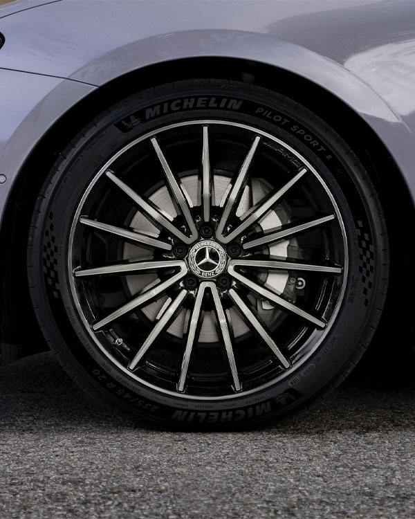 Mercedes-Benz All-Electric GLB Wheel